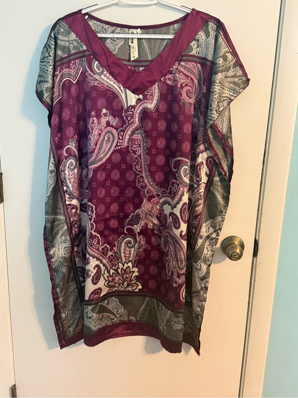 Cover up. Kimono. Women’s Paisley V-Neck Tunic - Purple